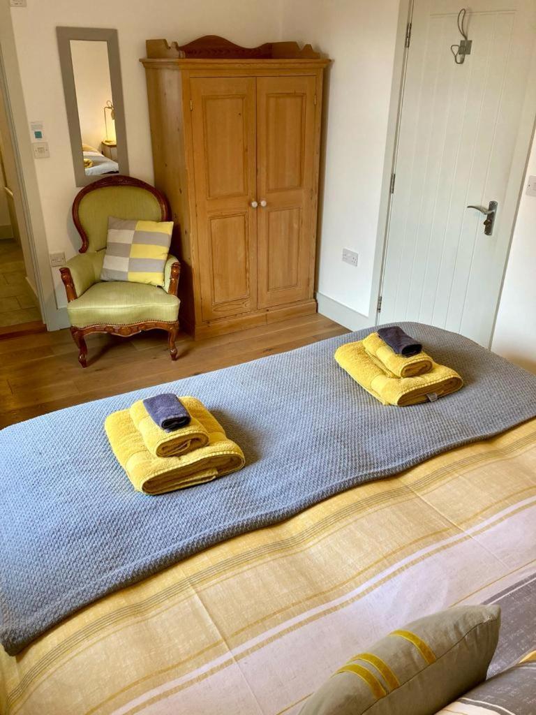 Westbury Cross House Bed & Breakfast Extérieur photo