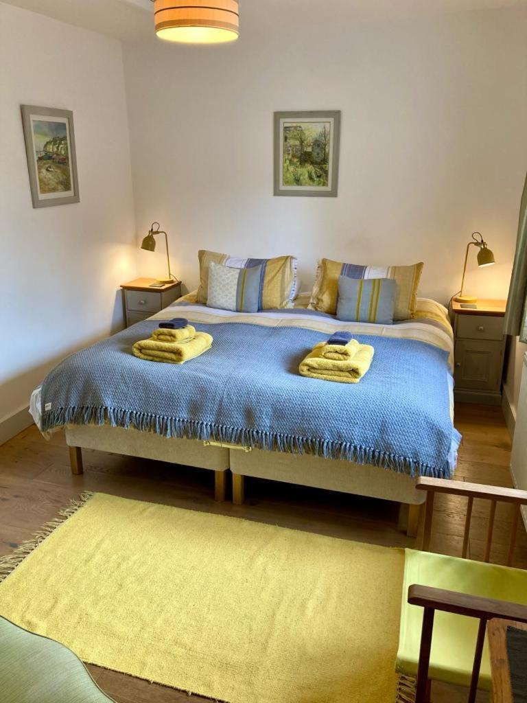 Westbury Cross House Bed & Breakfast Extérieur photo