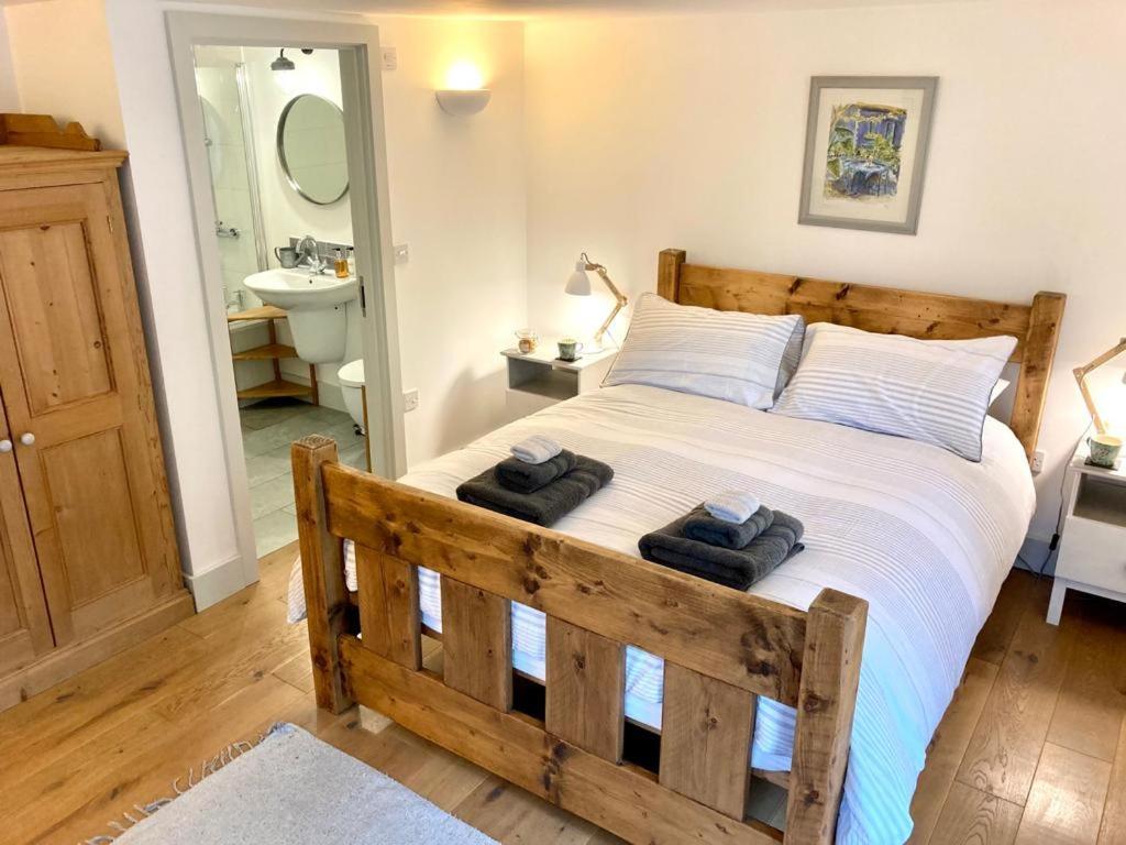Westbury Cross House Bed & Breakfast Extérieur photo