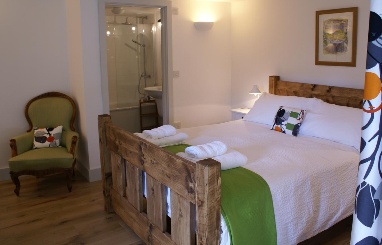 Westbury Cross House Bed & Breakfast Extérieur photo