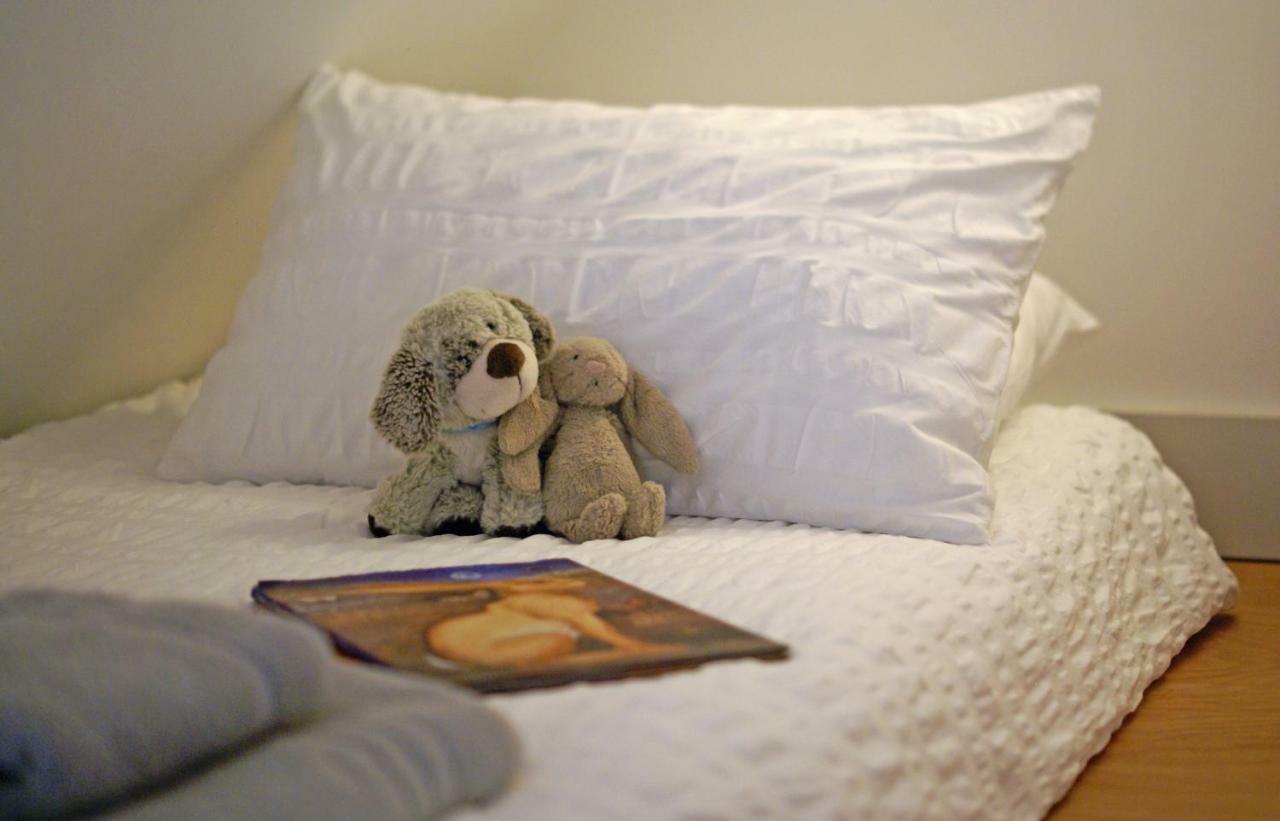 Westbury Cross House Bed & Breakfast Extérieur photo